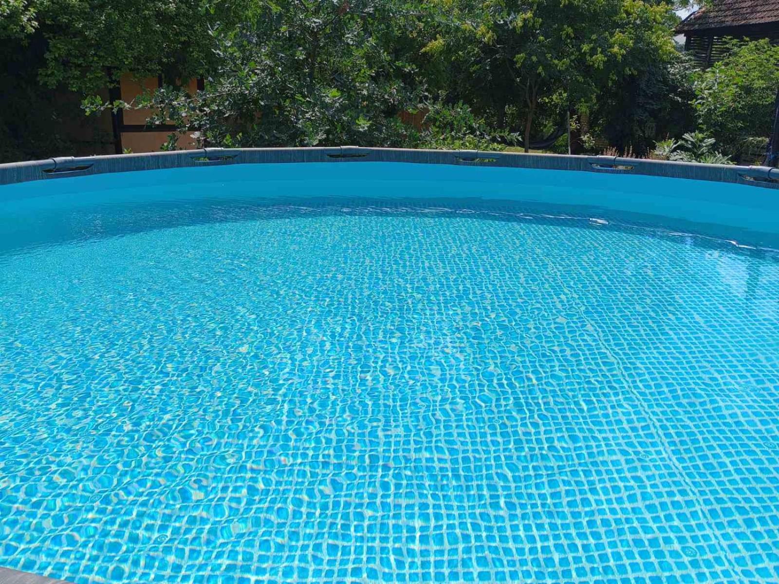 Apartments Svetlica บาชคี เปโตรวาซ ภายนอก รูปภาพ